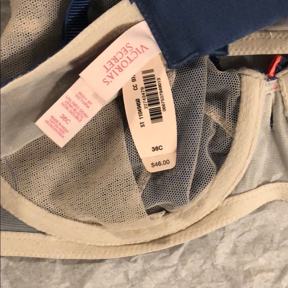 Victoria Secret Bra - Picture 3 of 3